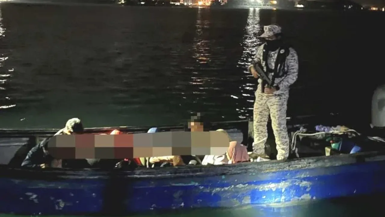 https://www.sinarharian.com.my/article/778619/berita/semasa/maritim-malaysia-tahan-15-pati-rampas-pistol-peluru-hidup