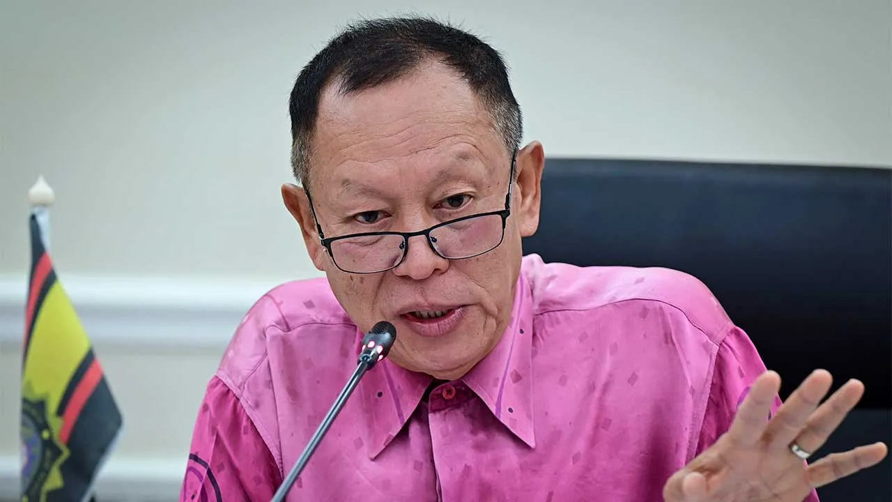 KUALA TERENGGANU, 7 Jun -- Ketua Pesuruhjaya Suruhanjaya Pencegahan Rasuah Malaysia (SPRM), Datuk Seri Abd Halim Aman ditemubual oleh Bernama sempena lawatan kerja ke Ibu Pejabat SPRM Negeri Terengganu hari ini.  --fotoBERNAMA (2026) HAK CIPTA TERPELIHARA