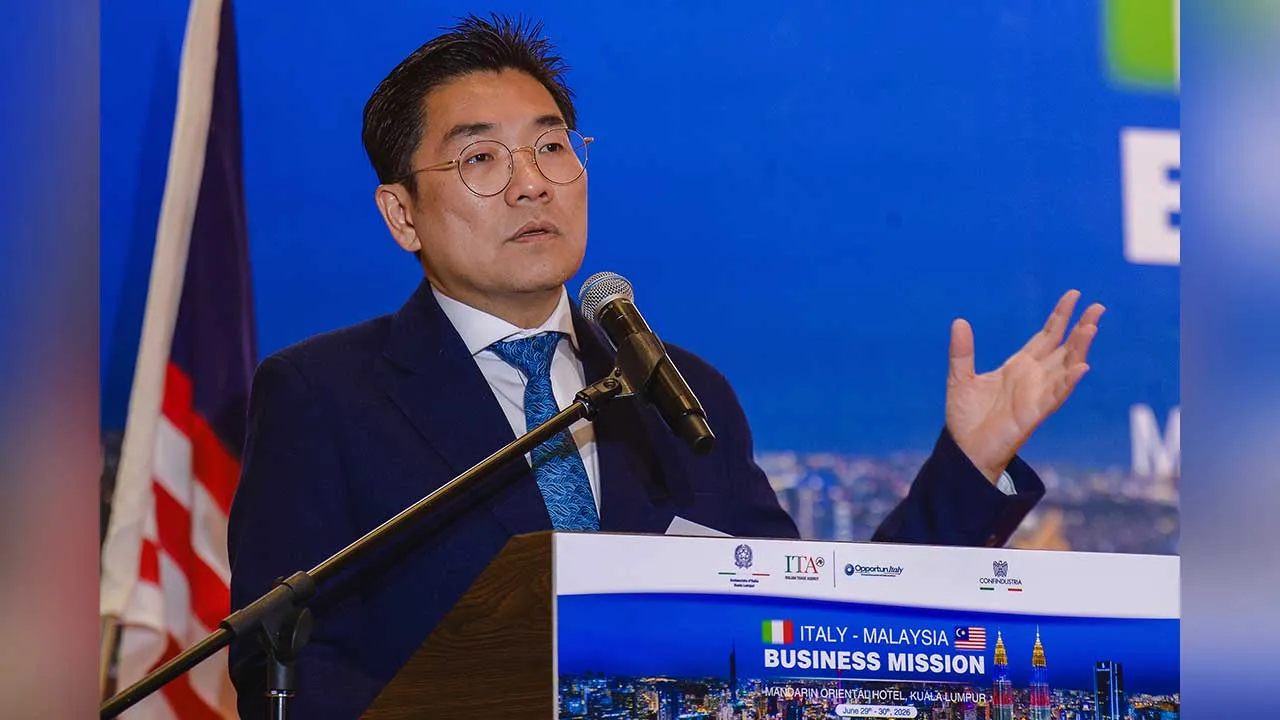 KUALA LUMPUR, June 29 -- Deputy Minister of Investment, Trade and Industry, Sim Tze Tzin delivers a speech at the Italy-Malaysia Business Mission today.  --fotoBERNAMA (2026) COPYRIGHT RESERVED