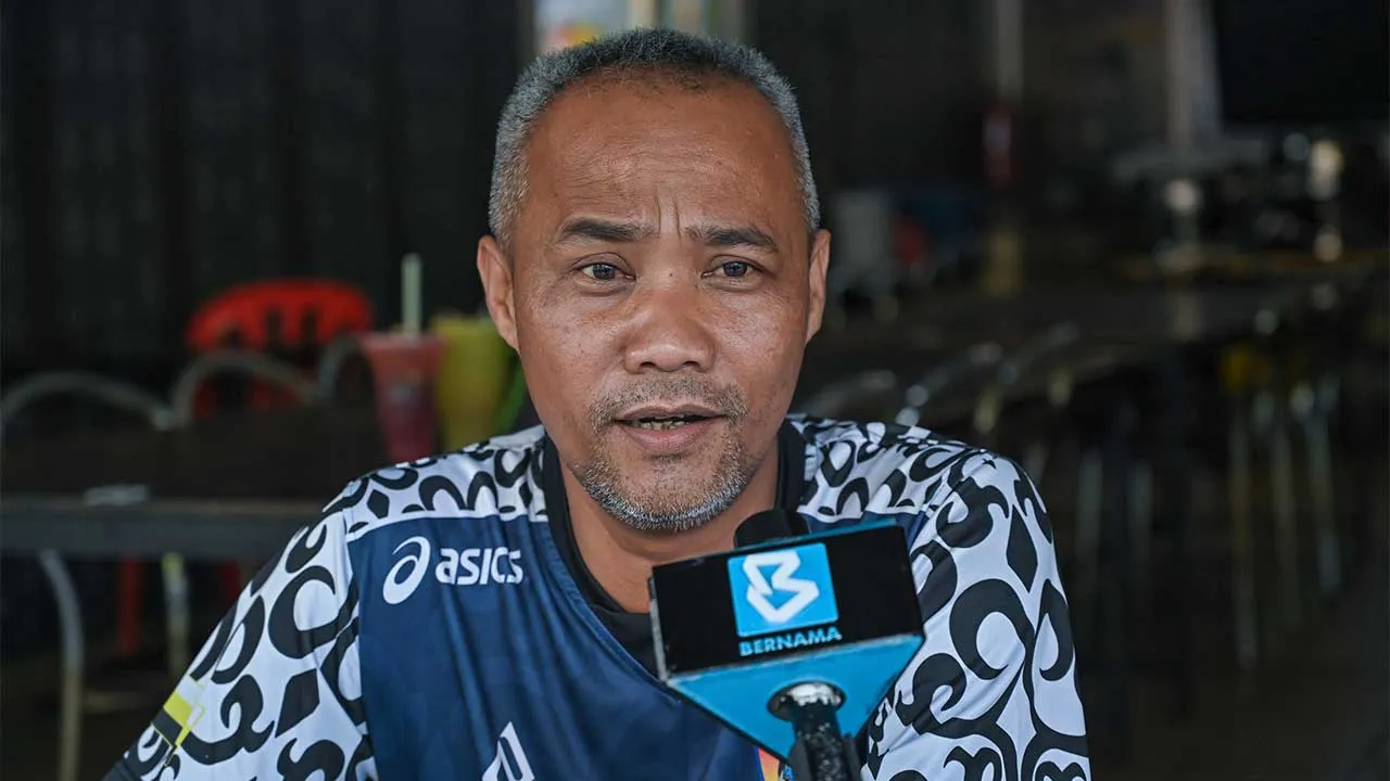 TAPAH, 3 Jun -- Penyelaras Orang Asli, Chew Ho Beng bercakap kepada Bernama mengenai hasrat masyarakatnya untuk diberikan lesen malim gunung ketika ditemui di sebuah restoran hari ini.  --fotoBERNAMA (2026) HAK CIPTA TERPELIHARA