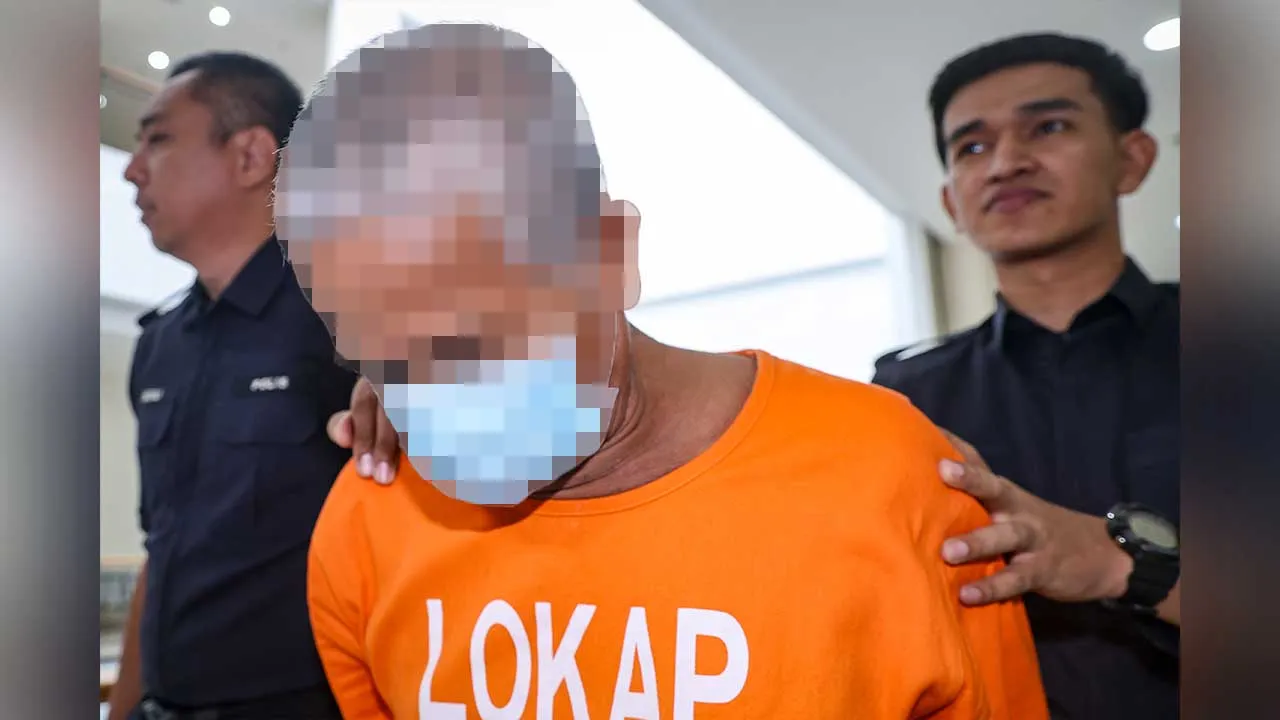 MUAR, 19 Jun -- Warga emas berusia 67 tahun dijatuhkan hukuman penjara 33 tahun dan 14 sebatan di Mahkamah Sesyen hari ini atas kesalahan rogol dan amang seksual terhadap dua cucu perempuannya berusia 12 dan sembilan tahun.  Hakim Mohd Khairi Haron menjatuhkan hukuman itu selepas berpuas hati dengan pengakuan bersalah tertuduh yang berhadapan lima pertuduhan.  --fotoBERNAMA (2026) HAK CIPTA TERPELIHARA