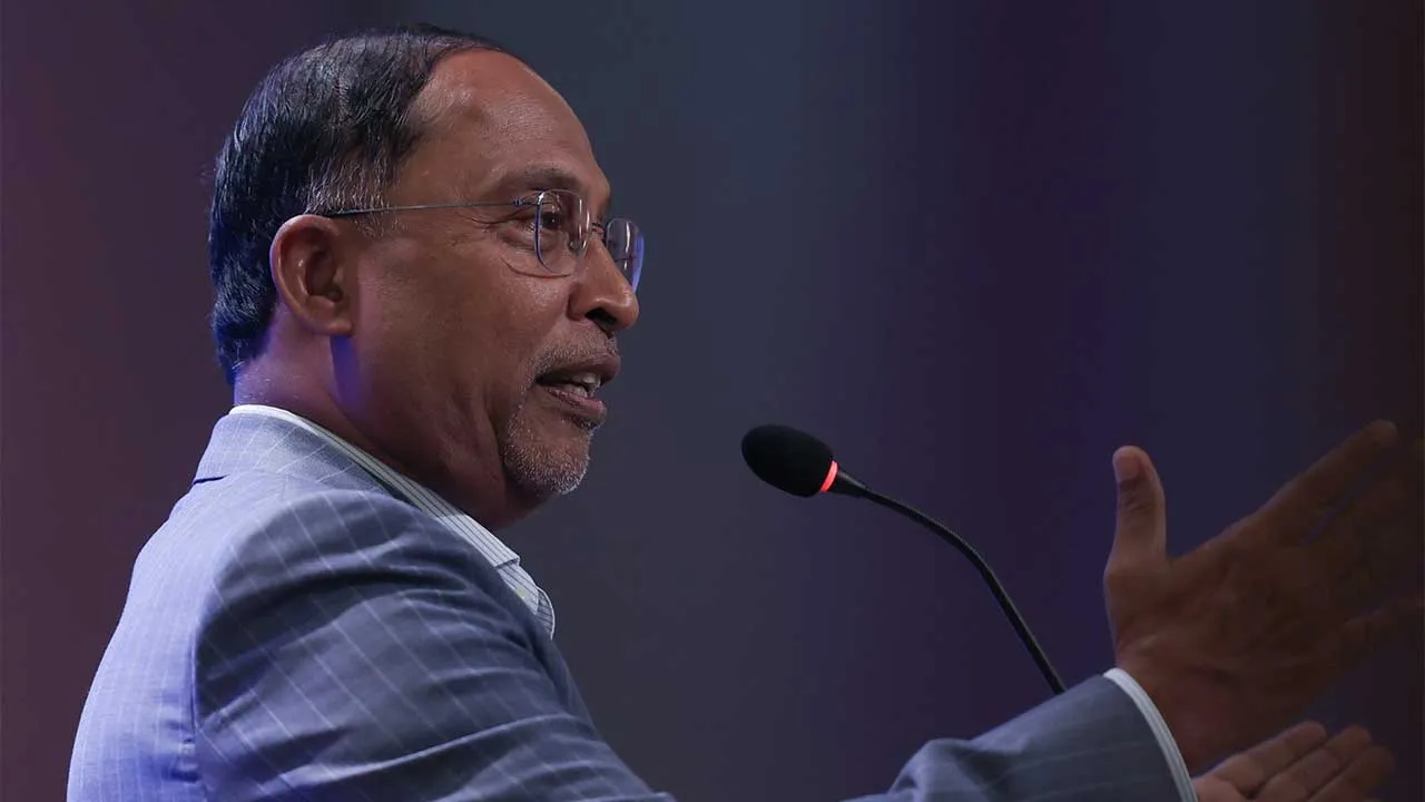 Kuala Lumpur , 10 Jun 2026. Menteri Pendidikan Tinggi, Datuk Seri Zambry Abd Kadir menyampaikan ucapan berikutan Syarahan Umum Profesor Li Cheng: "China-Us Relations And Impact To Malaysia"  Di Dewan Za’ba di Kementerian Pendidikan Tinggi, Putrajaya.Astro AWANI / SHAHIR OMAR