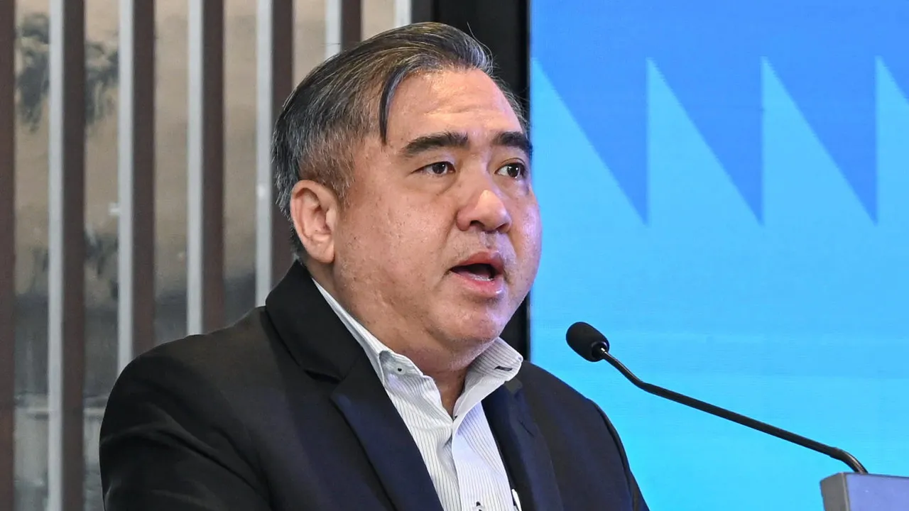 KUALA LUMPUR, June 23 -- Transport Minister Anthony Loke delivers his keynote address during the Global Maritime Economics Conference (GMEC2026) today.  -- fotoBERNAMA (2026) COPYRIGHT RESERVED