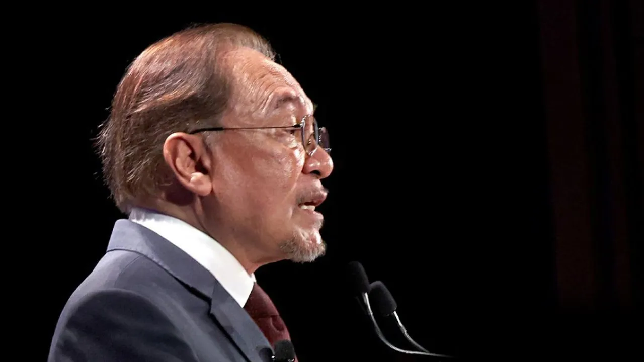 ANWAR IBRAHIM