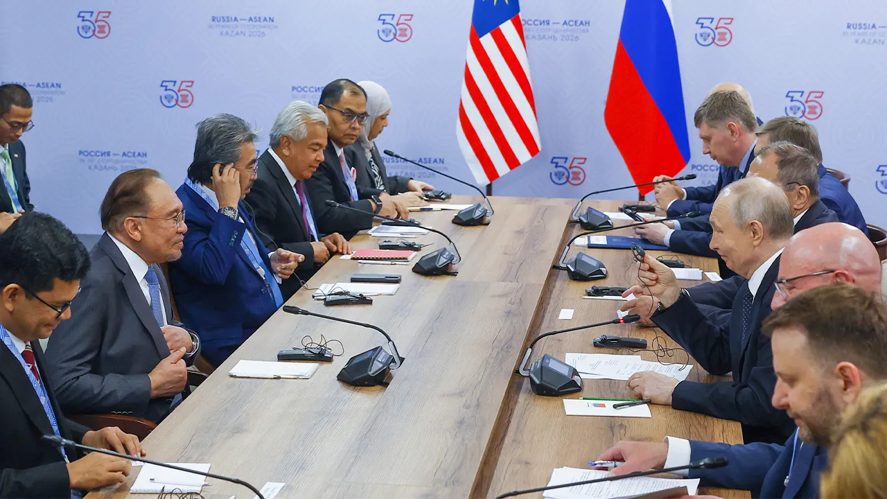 KAZAN, June 18 -- Prime Minister Datuk Seri Anwar Ibrahim (second, left) during a bilateral meeting with Russian President Vladimir Putin at the Bilateral Room, Tatar State Academic Theatre, today.  Also present are Investment, Trade and Industry Minister Datuk Seri Johari Abdul Ghani (third, left) and Economy Minister Akmal Nasrullah Mohd Nasir( left).  -- fotoBERNAMA (2026) COPYRIGHT RESERVED