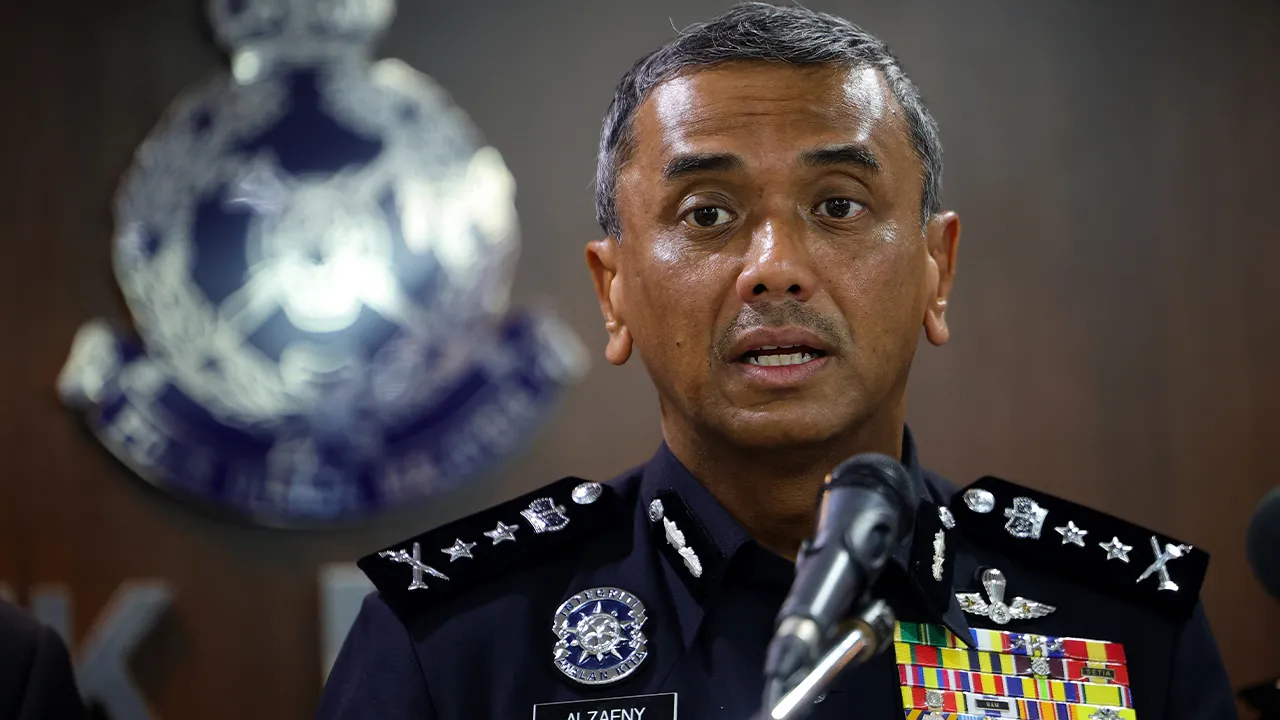 SEREMBAN, 4 Jun -- Ketua Polis Negeri Sembilan, Datuk Alzafny Ahmad ketika sidang media di Ibu Pejabat Polis Kontinjen Negeri Sembilan hari ini.  Polis Negeri Sembilan melumpuhkan satu sindiket pengedaran dadah susulan penahanan dua lelaki warga Indonesia dalam dua serbuan di sekitar Port Dickson, awal pagi semalam dan merampas dadah bernilai RM1.4 juta.  --fotoBERNAMA (2026) HAK CIPTA TERPELIHARA
