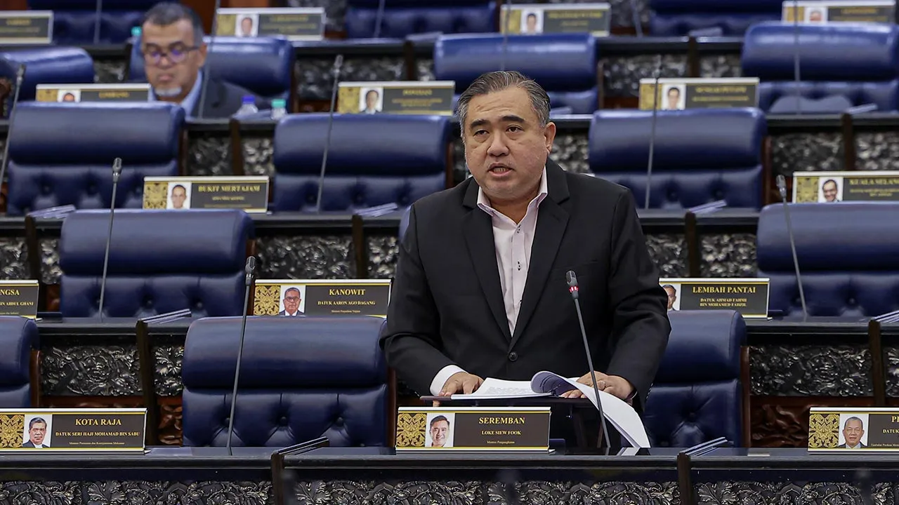 KUALA LUMPUR, 24 Jun — Menteri Pengangkutan Anthony Loke ketika sesi menggulung perbahasan semasa Mesyuarat Kedua, Penggal Kelima, Parlimen Ke-15 di Bangunan Parlimen hari ini.   -- fotoBERNAMA (2026) HAK CIPTA TERPELIHARA