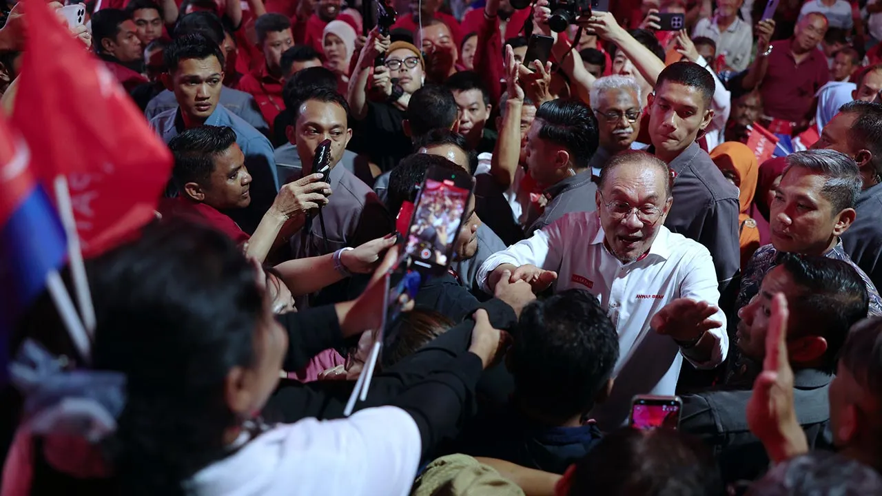 TANGKAK, 22 Jun -- Perdana Menteri Datuk Seri Anwar Ibrahim menghadiri majlis Pengumuman Calon Pakatan Harapan Pilihan Raya Negeri Johor Ke-16 di Bukit Gambir, hari ini.  --fotoBERNAMA (2026) HAK CIPTA TERPELIHARA