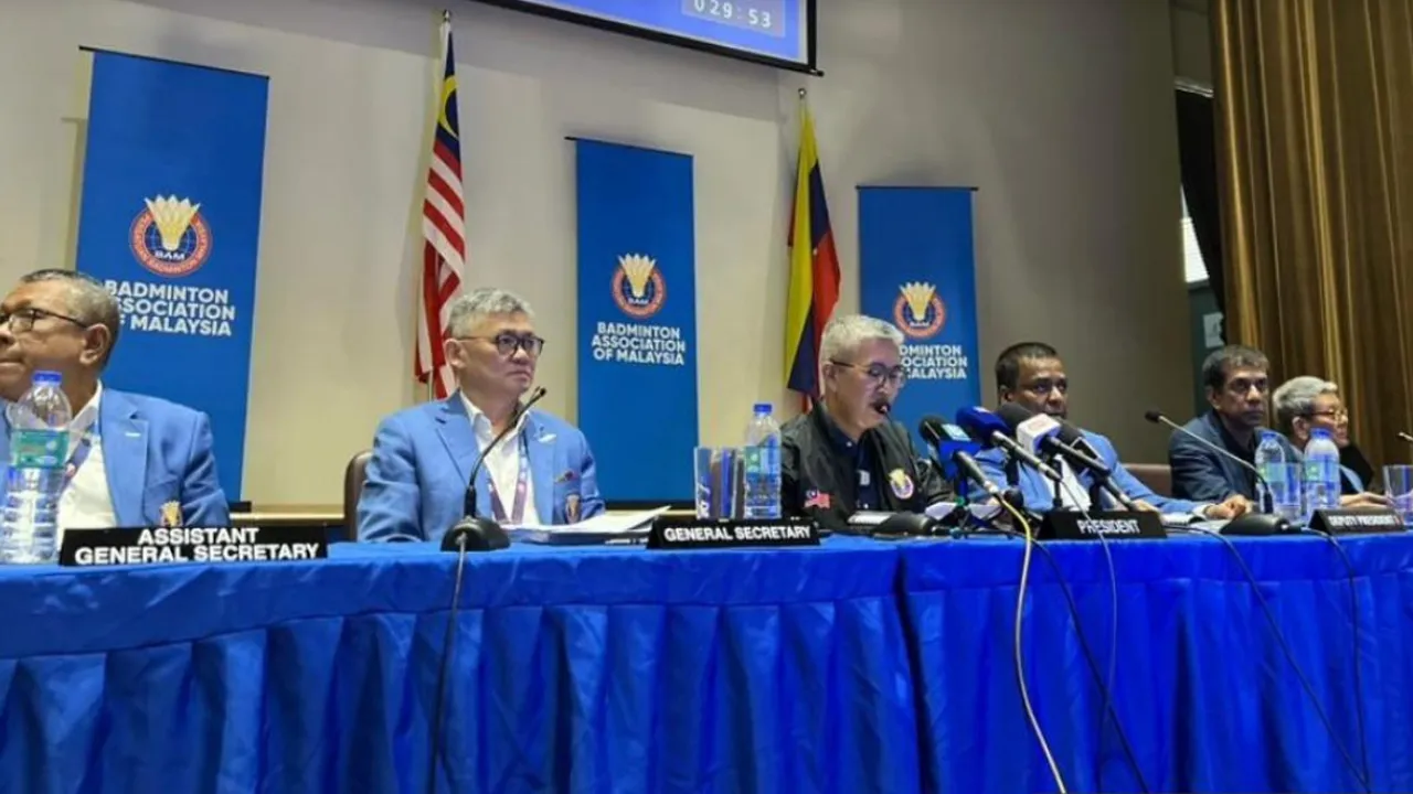 KUALA LUMPUR, 6 Jun (Bernama) -- Majlis Jawatankuasa Persatuan Badminton Malaysia (BAM) hari ini menegaskan semula kepentingan disiplin, profesionalisme serta akauntabiliti sebagai teras utama dalam memperkukuh hala tuju skuad kebangsaan.