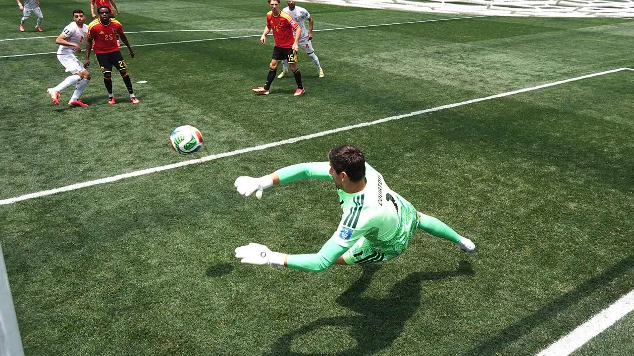 Soccer Football - FIFA World Cup 2026 - Group G - Belgium v Iran - Los Angeles Stadium, Inglewood, California, U.S. - June 21, 2026 Belgium's Thibaut Courtois in action as he makes a save from Iran's Mehdi Taremi REUTERS/Matthew Childs
