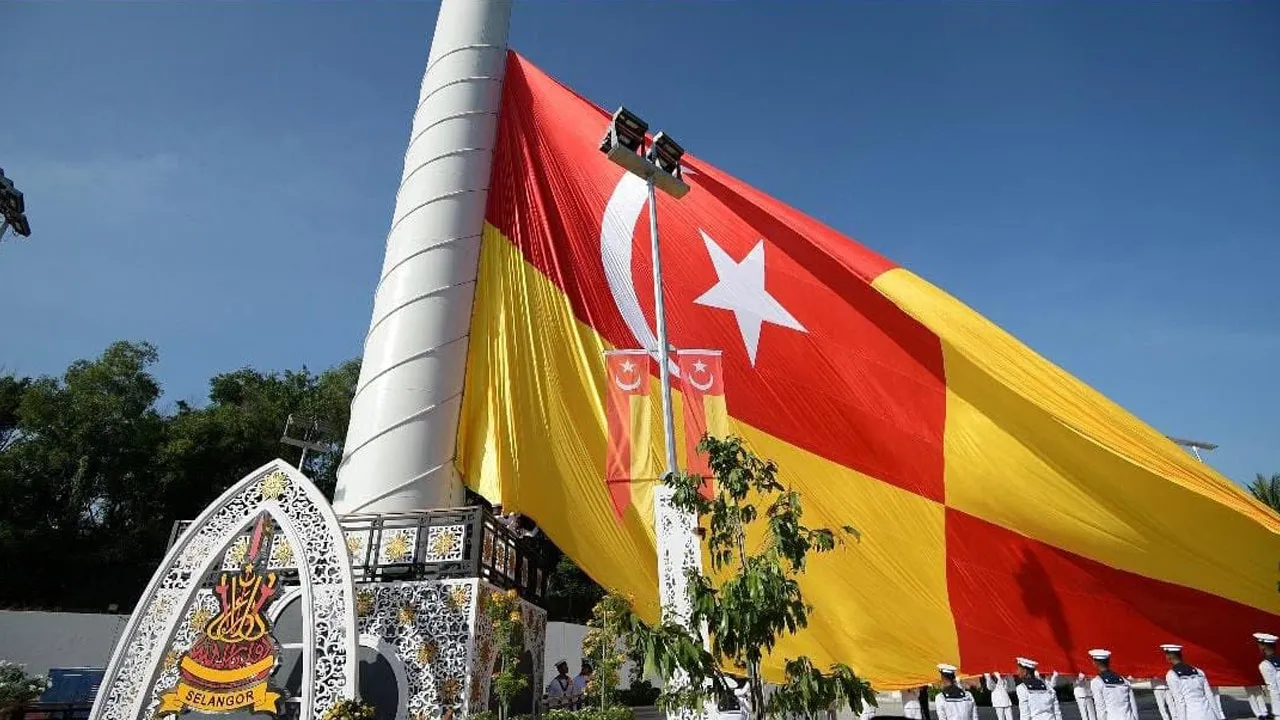 Bendera Selangor. FB Selangor Royal Office