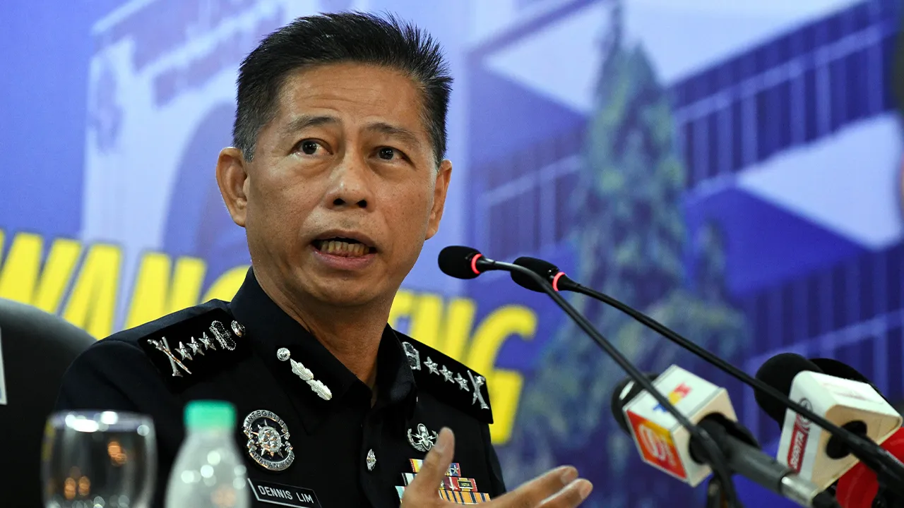 GEORGE TOWN, 22 Jun -- Ketua Polis Pulau Pinang Datuk Dennis Lim Kwang Keng mengadakan sidang media selepas menghadiri Majlis Amanat bersama Pegawai-pegawai Polis di Mess Pegawai Kanan, Jalan Lahat hari ini.  --fotoBERNAMA (2026) HAK CIPTA TERPELIHARA