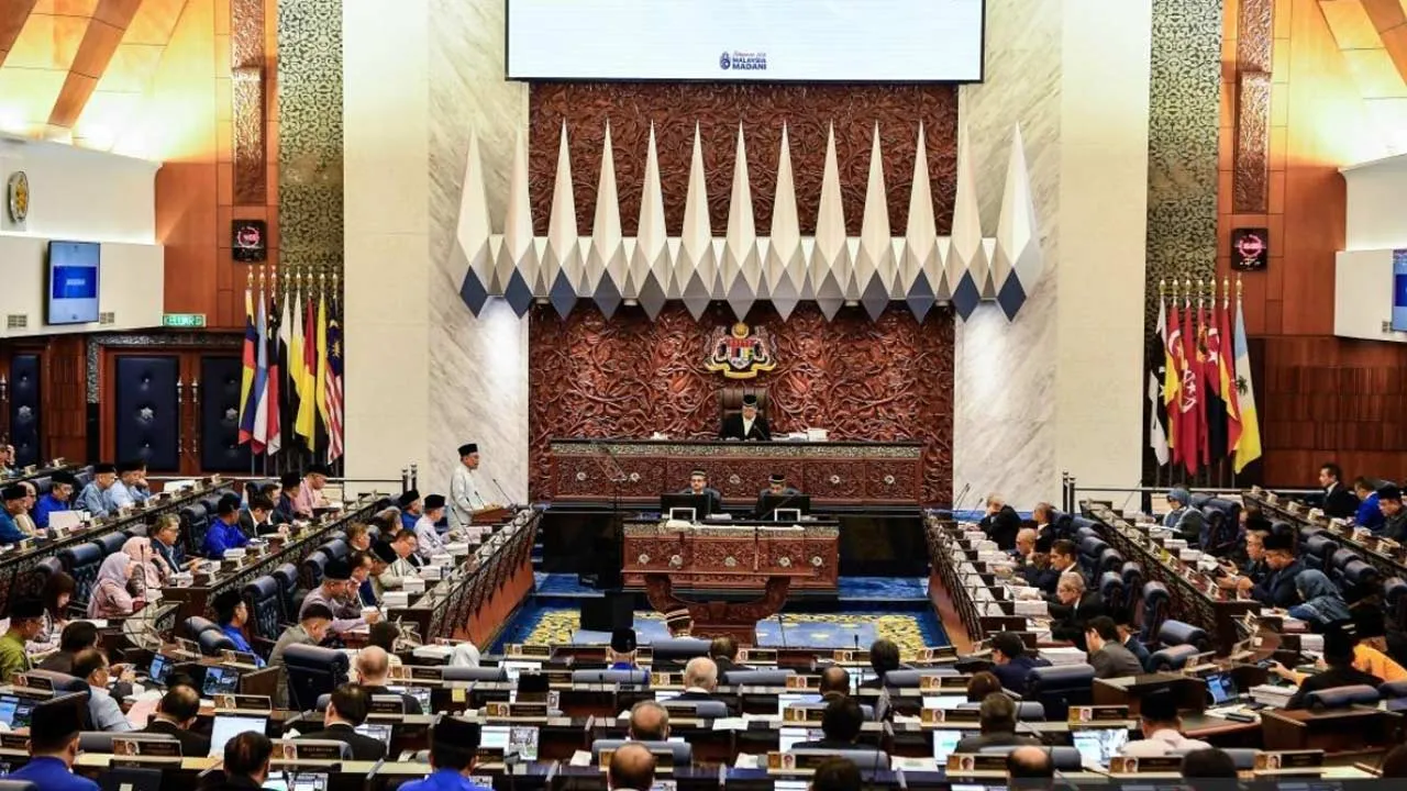DEWAN PARLIMEN ANWAR