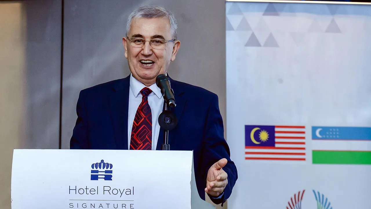 KUALA LUMPUR, 2 Jun -- Duta Uzbekistan ke Malaysia Karomiddin Gadoev menyampaikan ucapan pada Uzbekistan-Malaysia Business and Tourism Forum and “B2B” meetings di Bukit Bintang hari ini.  --fotoBERNAMA (2026) HAK CIPTA TERPELIHARA
