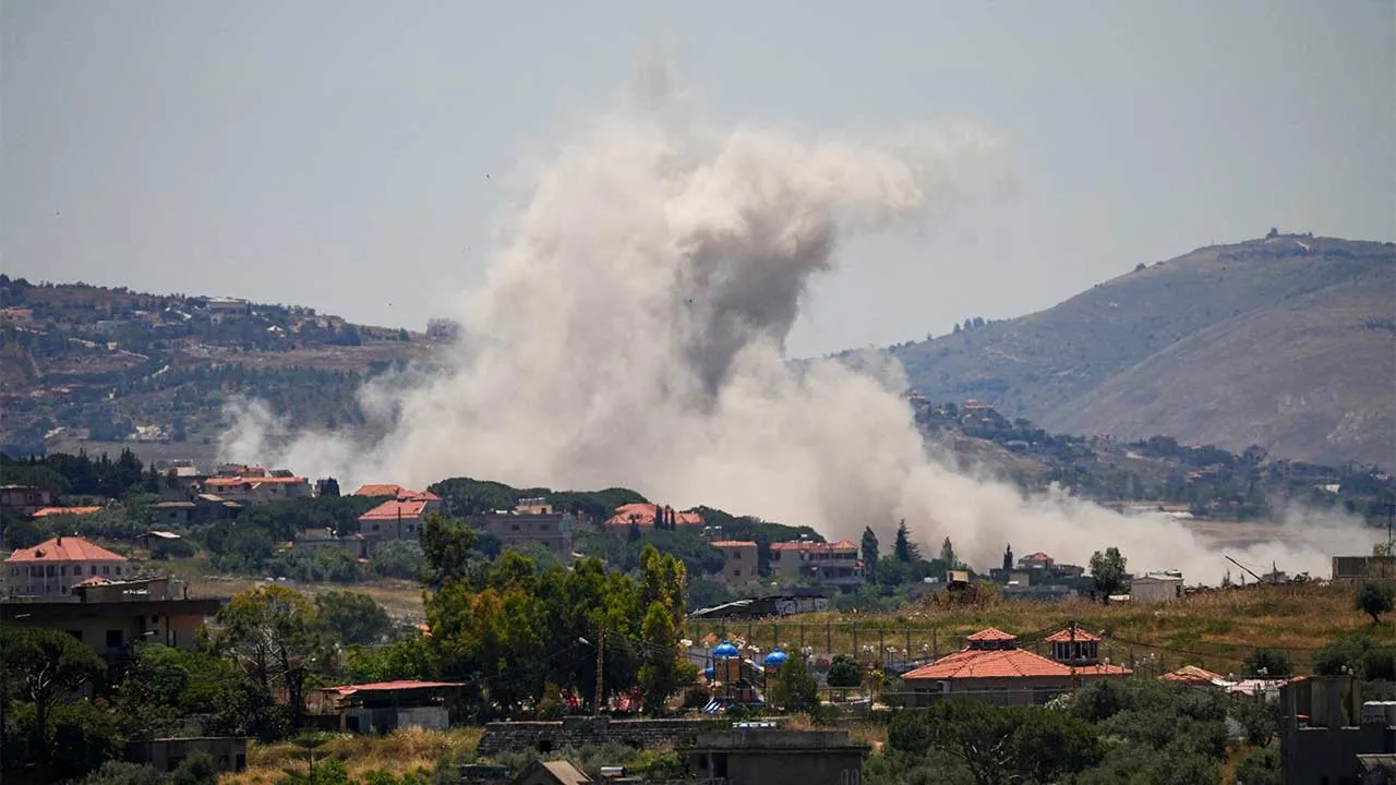 Smoke billows from southern Lebanon, following Israeli strikes, as seen from Nabatieh, Lebanon, June 4, 2026. REUTERS/Stringer TPX IMAGES OF THE DAY