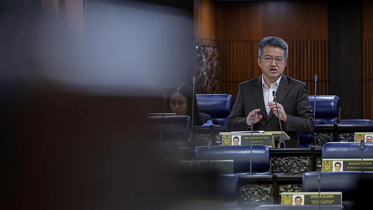 KUALA LUMPUR, 24 Jun -- Timbalan Menteri Kewangan Liew Chin Tong ketika sesi Pertanyaan-Pertanyaan Bagi Jawab Lisan sempena Mesyuarat Kedua, Penggal Kelima, Parlimen Ke-15 Dewan Rakyat di Bangunan Parlimen hari ini.  -- fotoBERNAMA (2026) HAK CIPTA TERPELIHARA