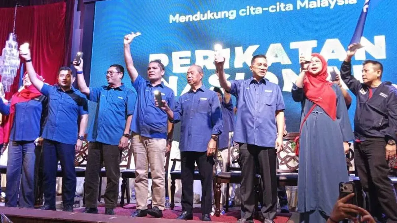 https://www.sinarharian.com.my/article/784694/berita/politik/bersatu-sedia-guna-logo-sendiri-jika-tidak-dibenar-guna-logo-pn---muhyiddin