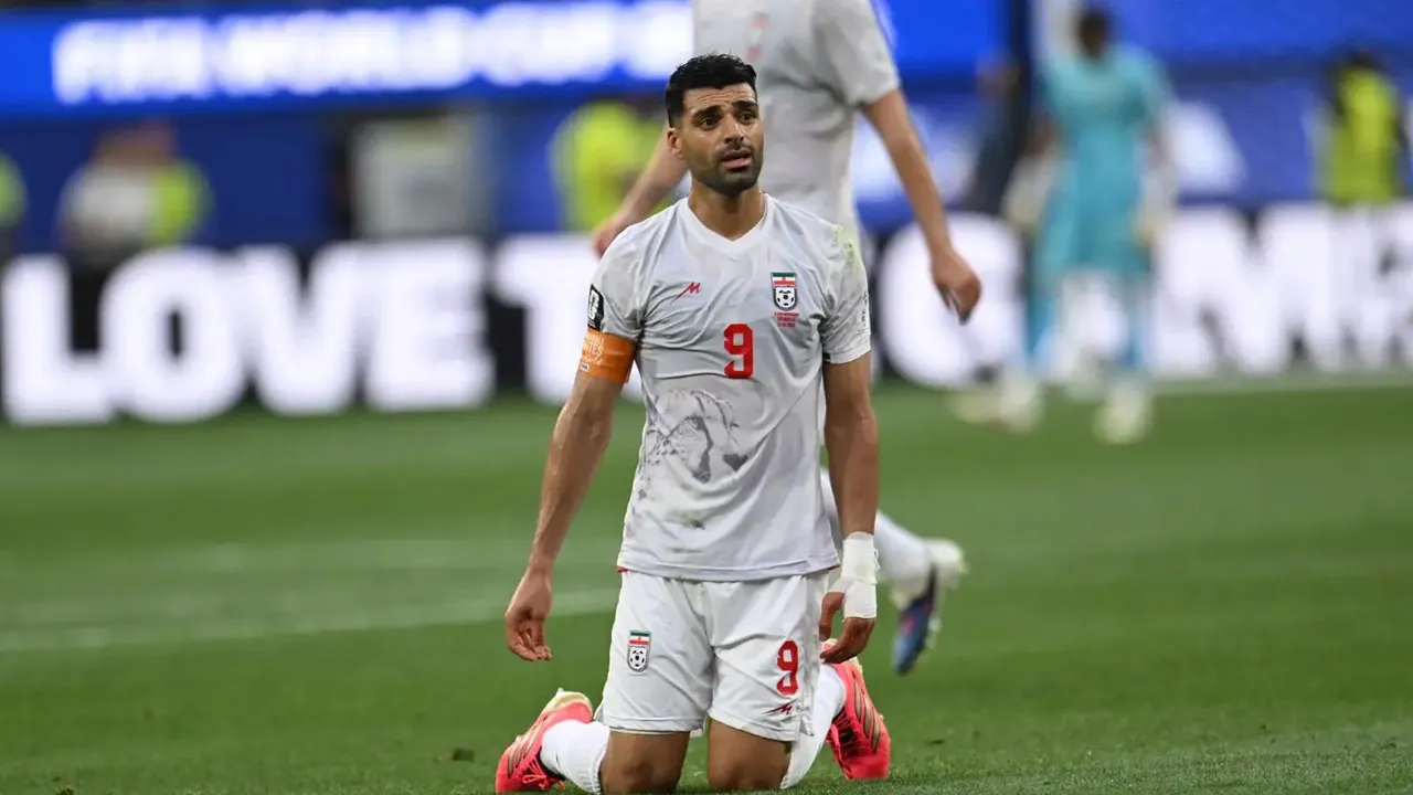 Barisan pemain Iran memberikan respons terhadap layanan 'zalim' dan 'bencana' yang diterima oleh pasukan itu sepanjang Piala Dunia.