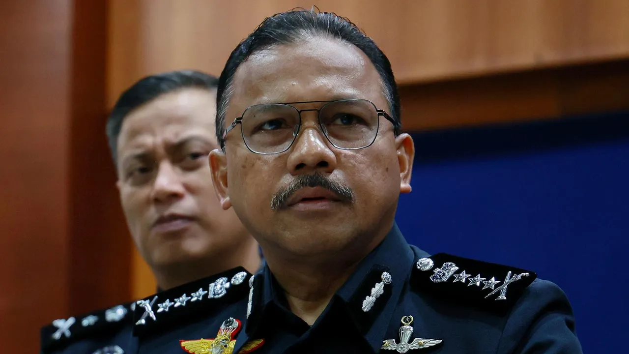 KOTA BHARU, 15 Jun -- Ketua Polis Kelantan Datuk Mohd Yusoff Mamat menjawab pertanyaan pemberita berhubung penculikan pada sidang media di Ibu Pejabat Polis Kontinjen (IPK) Kelantan hari ini.  --fotoBERNAMA (2026) HAK CIPTA TERPELIHARA