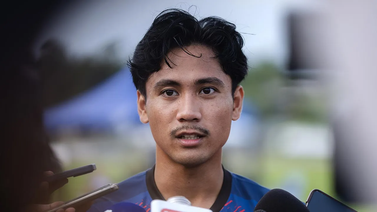 KUALA LUMPUR, 20 Jun -- Muhammad Haziq Mohamad Akhir ketika ditemui selepas menjuarai acara 200m lelaki akhir pada Kejohanan Olahraga Terbuka Malaysia 2026 di Stadium Universiti Putra Malaysia (UPM) hari ini.  --fotoBERNAMA (2026) HAK CIPTA TERPELIHARA