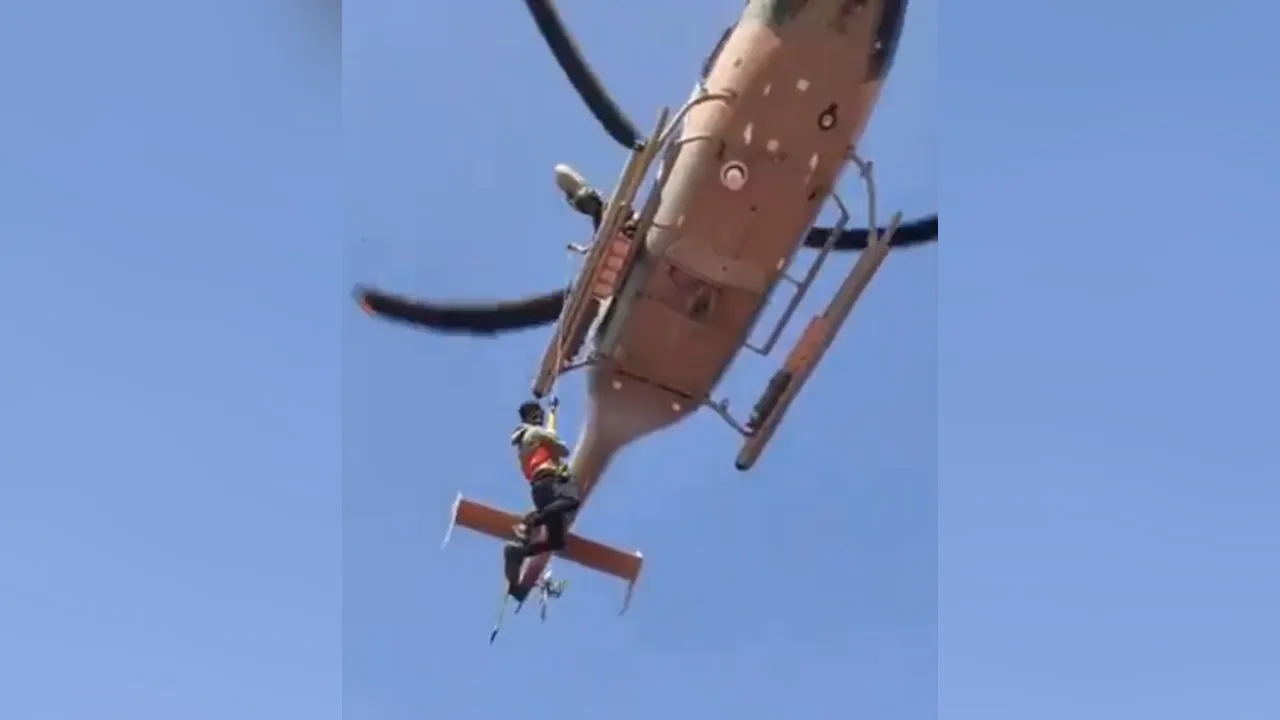 The crew members were evacuated by a helicopter of the Oman Air Force