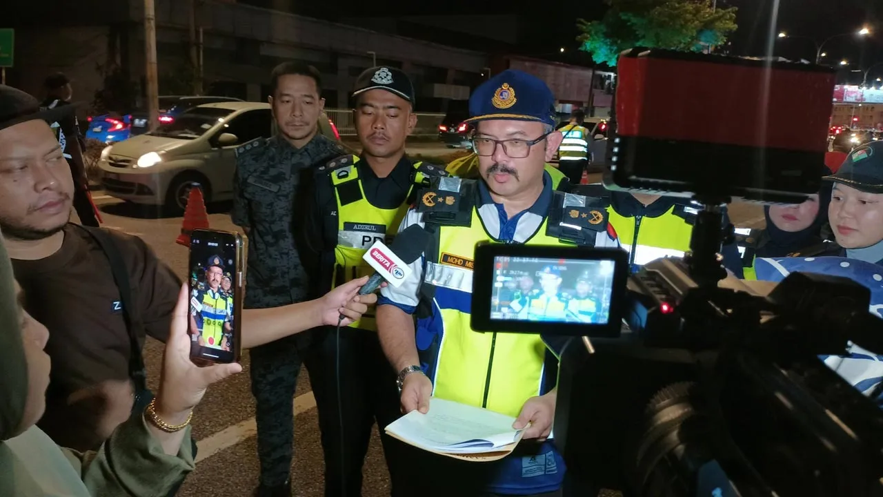 KOTA BHARU, 31 Mei 2026 – Jabatan Pengangkutan Jalan (JPJ) Negeri Kelantan telah melaksanakan Ops Khas Motosikal sempena Hari Raya Aidiladha (HRAA) 2026 secara bersepadu di hadapan Akademi Pengangkutan Jalan Malaysia (APJM) Wilayah Timur, Kota Bharu serta kawasan sekitarnya. -- FB JPJ Negeri Kelantan DN