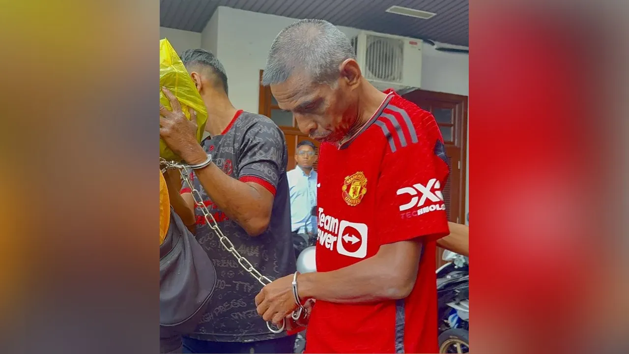 GEORGE TOWN - Seorang lelaki mengaku bersalah di atas pertuduhan menyamun seorang wanita di sebuah masjid dalam kejadian pada minggu lalu.  Zainal Ahmad, 54, membuat pengakuan tersebut di hadapan Majistret Nadratun Naim Mohd Said di Mahkamah Majistret 3 di sini pada Selasa.