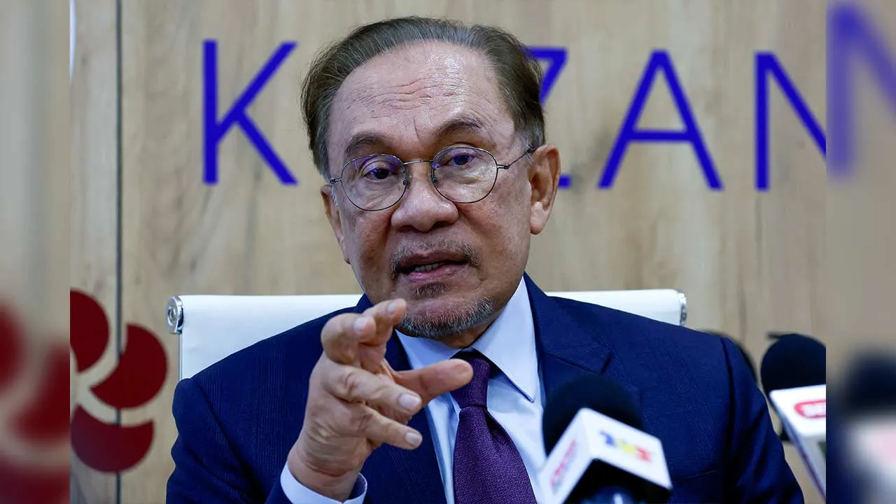 KAZAN, June 18 -- Prime Minister Datuk Seri Anwar Ibrahim at a press conference in conjunction with the Russia-ASEAN Summit at the Kazan Expo International Exhibition Centre here today.  --fotoBERNAMA (2026) COPYRIGHT RESERVED