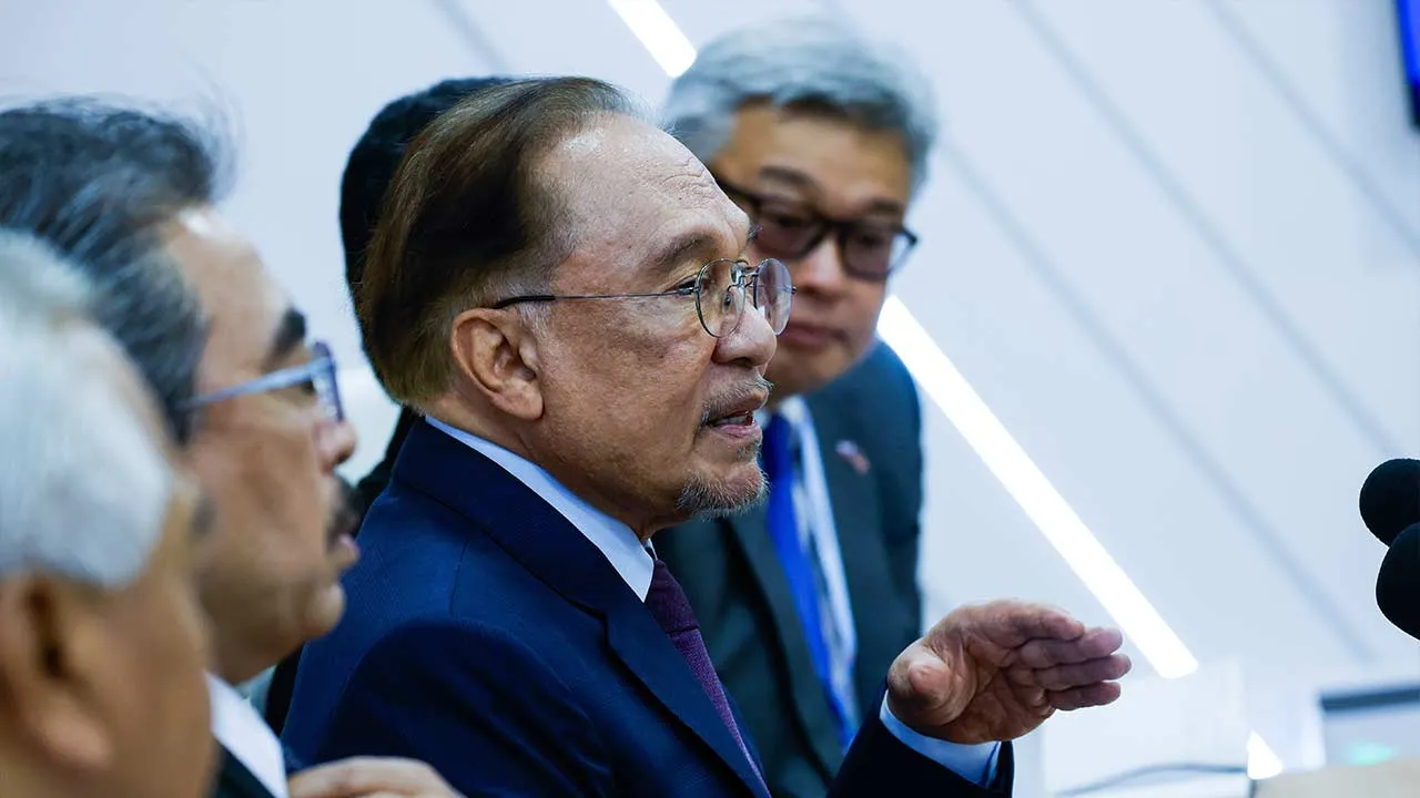 KAZAN, June 18 -- Prime Minister Datuk Seri Anwar Ibrahim at a press conference in conjunction with the Russia-ASEAN Summit at the Kazan Expo International Exhibition Centre here today.  --fotoBERNAMA (2026) COPYRIGHT RESERVED
