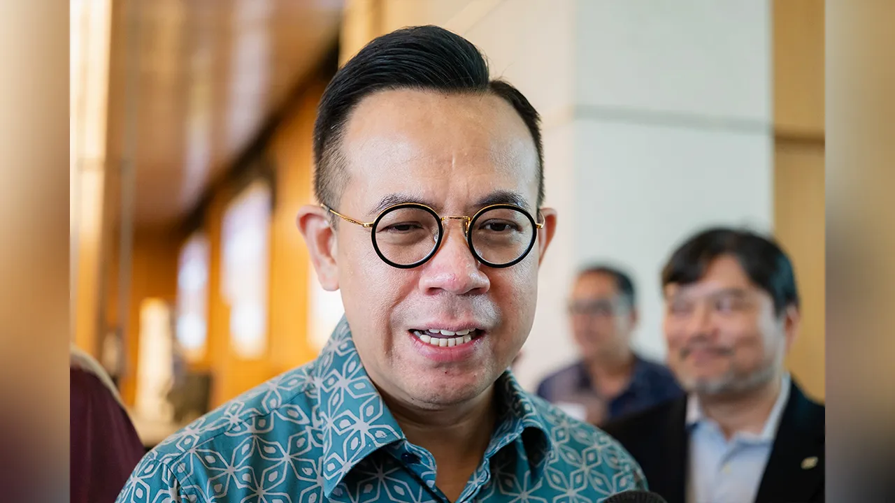 KUALA LUMPUR, 4 Jun -- Menteri Pembangunan Usahawan dan Koperasi Steven Sim bercakap kepada pemberita selepas Program Road To IPO di Sasana Kijang hari ini.  --fotoBERNAMA (2026) HAK CIPTA TERPELIHARA