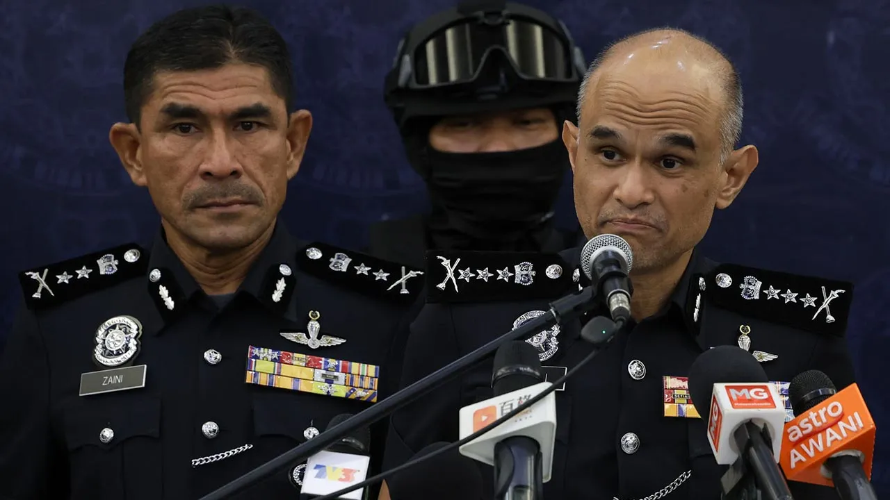 Shah Alam , 24 June 2026. Ketua Polis Selangor Datuk Shazeli Kahar  pada sidang media berikutan kejayaan menumpaskan sindiket pengedaran dadah jenis Bunga Ganja yang berjumpal RM 13.73 Juta di IPK Selangor Kuala Lumpur.Astro AWANI / SHAHIR OMAR