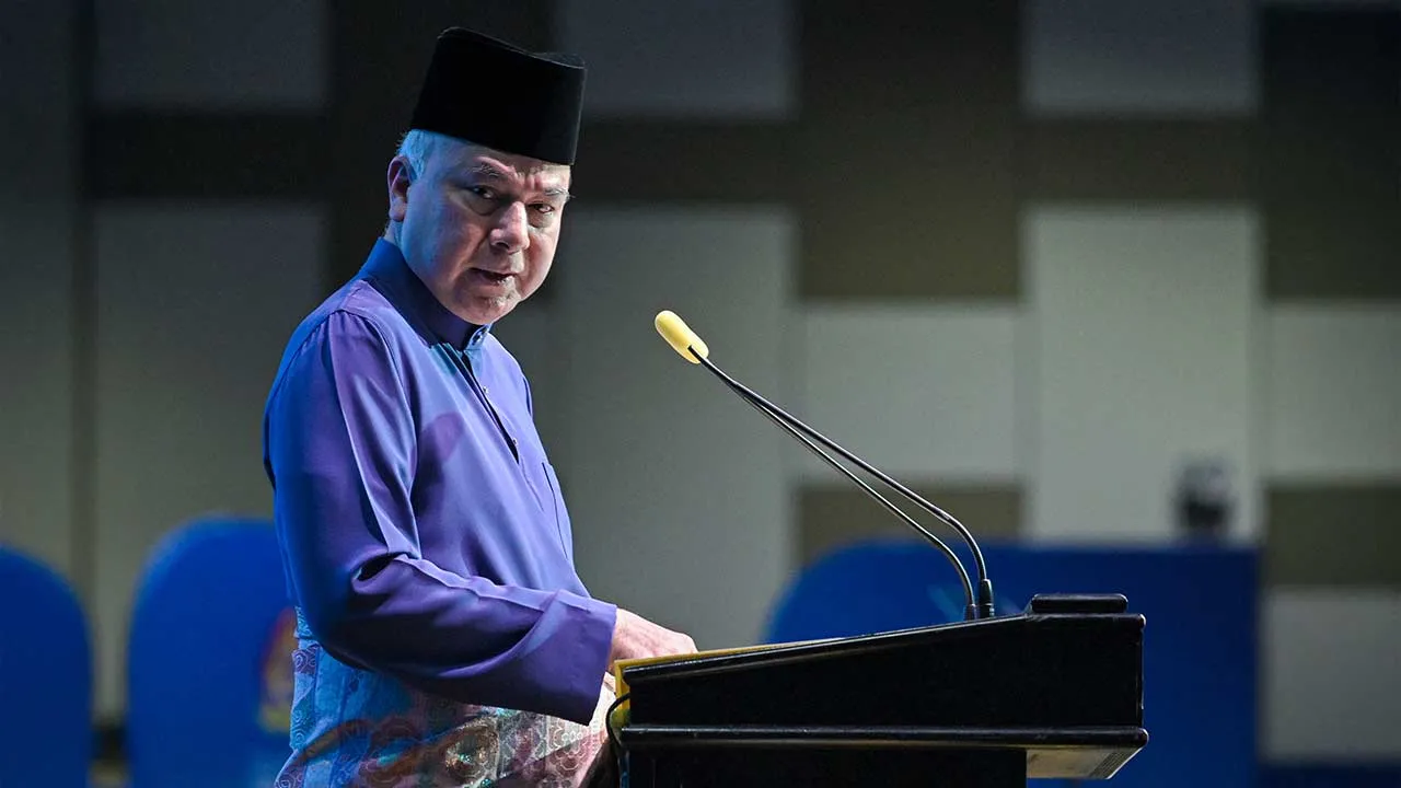 KUALA LUMPUR, 12 Jun -- Sultan Perak Sultan Nazrin Shah berkenan bertitah pada Sidang Kemuncak Pemimpin Agama Antarabangsa Ketiga 2026 di Pusat Konvensyen Kuala Lumpur hari ini.  --fotoBERNAMA (2026) HAK CIPTA TERPELIHARA