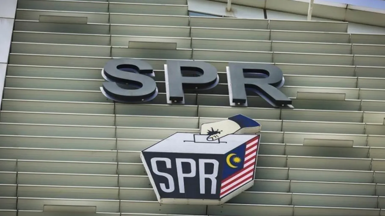 PUTRAJAYA, 12 Jun (Bernama) -- Suruhanjaya Pilihan Raya (SPR) mengadakan mesyuarat khas hari ini bagi membincangkan tarikh penting dan perkara berkaitan Pilihan Raya Negeri (PRN) Johor dan Negeri Sembilan di Menara SPR, hari ini.