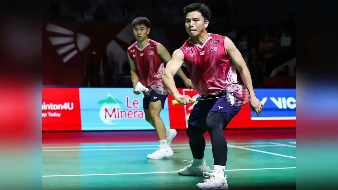 Beregu lelaki negara, Goh Sze Fei-Nur Izzuddin Rumsani, mara ke final Kejohanan Badminton Terbuka Indonesia apabila menumbangkan gandingan nombor satu dunia dari Korea Selatan, Kim Won Ho-Seo Seung Jae, dalam aksi separuh akhir di Istora Senayan, Jakarta sebentar tadi.