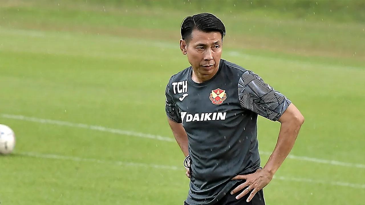 SHAH ALAM, 20 Jan -- Ketua Jurulatih Pasukan Selangor FC Tan Cheng Ho ketika sesi latihan skuad Selangor FC bagi persediaan menjelang Liga Malaysia 2023 di Pusat Latihan Persatuan Bola Sepak Selangor hari ini._BERNAMA