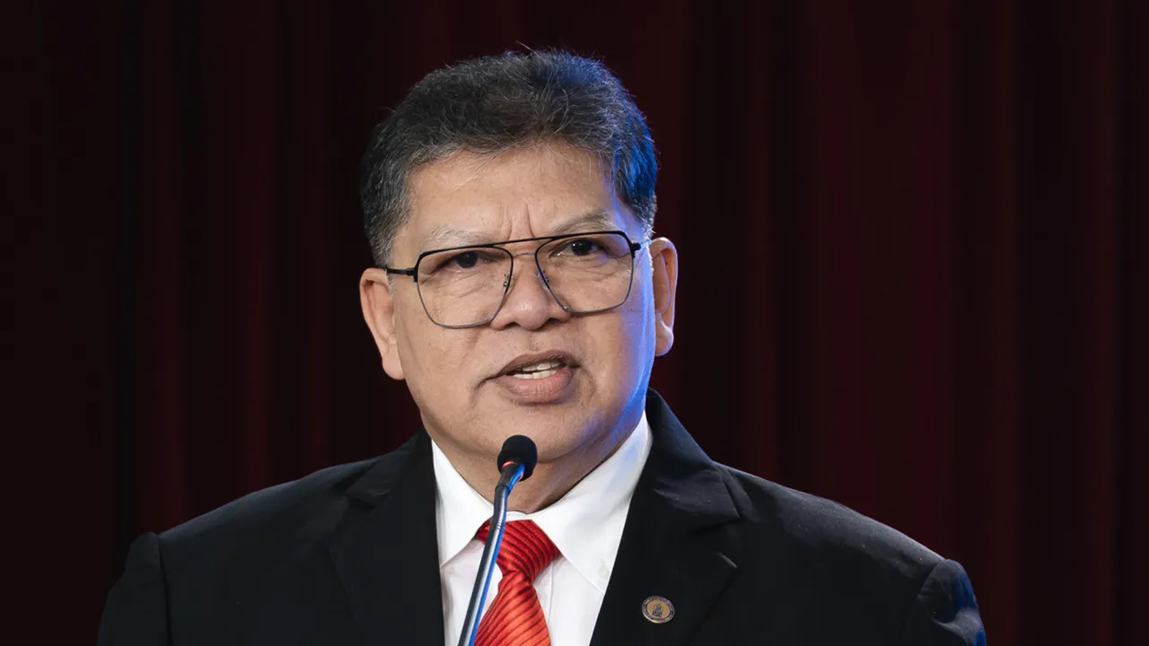 KUALA LUMPUR, June 9 -- Speaker of the Dewan Rakyat Tan Sri Johari Abdul delivers his speech during the closing ceremony of the Symposium on Children’s Rights Legislative Reform at Parliament today.  --fotoBERNAMA (2026) COPYRIGHT RESERVED
