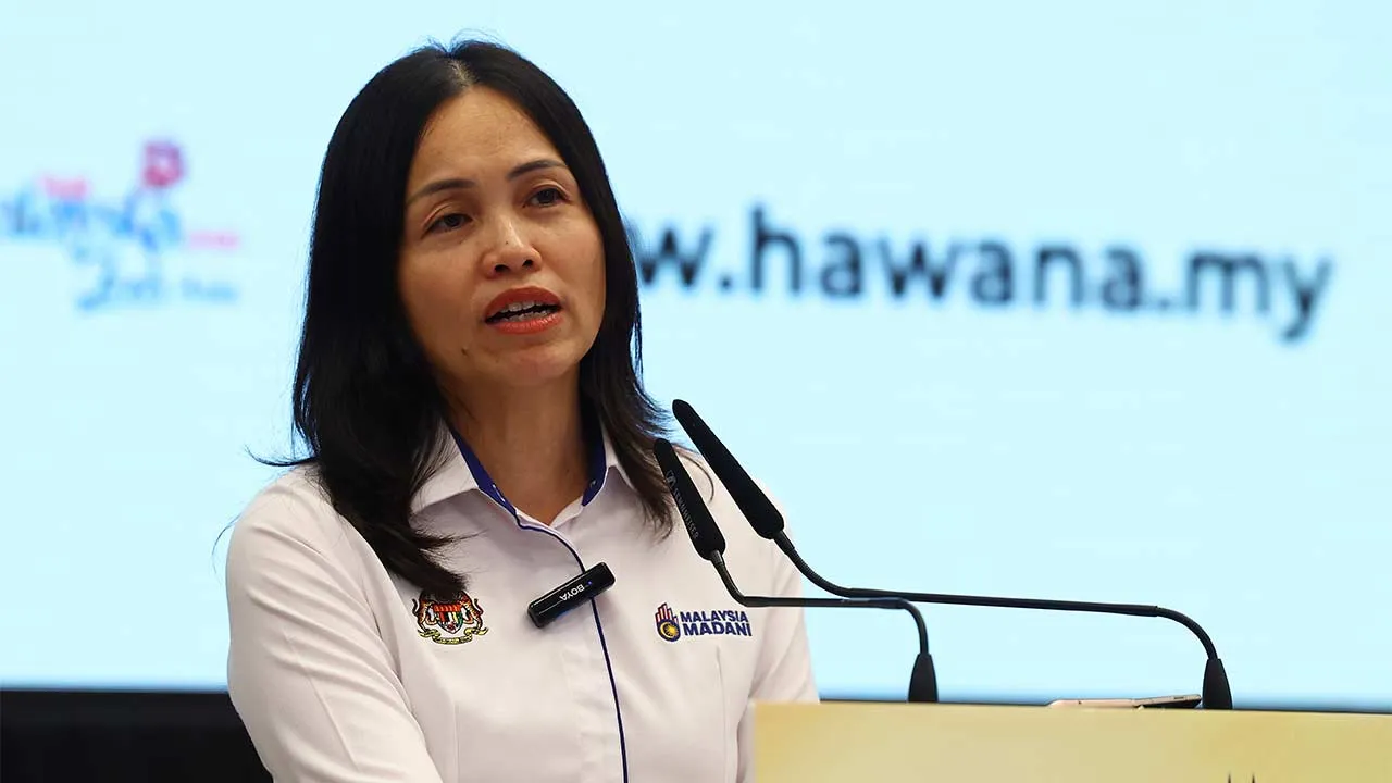 KUALA LUMPUR, 4 Jun -- Timbalan Menteri Komunikasi Teo Nie Ching berucap pada Majlis Bersama Rakan Strategik Hari Wartawan Nasional (HAWANA) 2026 di Renaissance Hotel & Convention Centre Kuala Lumpur hari ini.   --fotoBERNAMA(2026) HAK CIPTA TERPELIHARA
