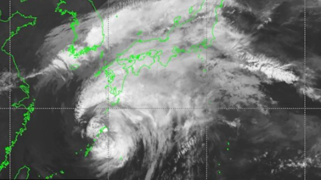 Tropical Storm Jangmi Tracker