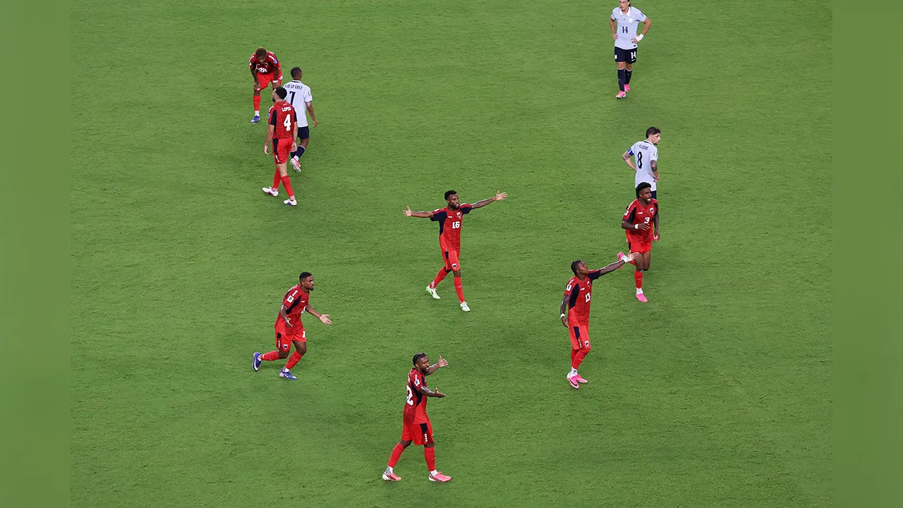 Soccer Football - FIFA World Cup 2026 - Group H - Uruguay v Cape Verde - Miami Stadium, Miami Gardens, Florida, U.S. - June 21, 2026 Cape Verde's Laros Duarte, Steven Moreira, Yannick Semedo, Sidny Lopes Cabral and Diney Borges react after the match REUTERS/Paul Childs TPX IMAGES OF THE DAY