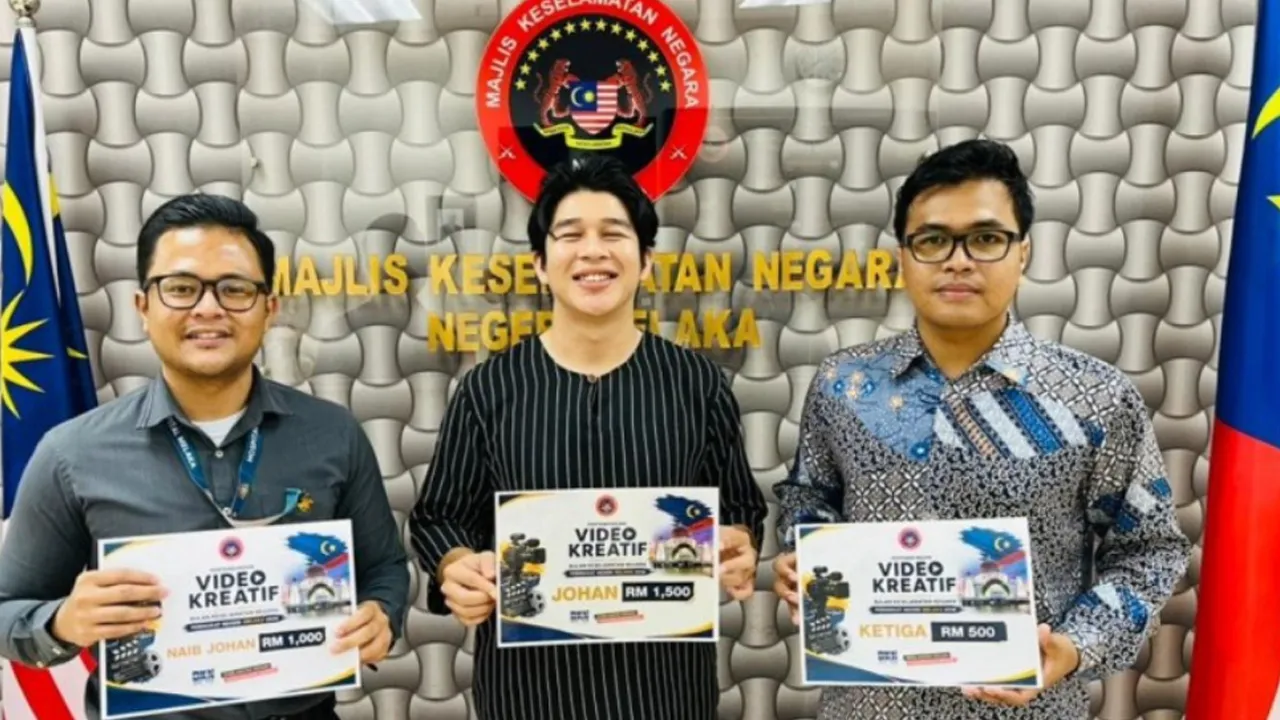 MELAKA, 19 Jun (Bernama) -- Penganjuran Pertandingan Video Kreatif sempena Bulan Keselamatan Negara 2026 Peringkat Negeri Melaka berjaya menjadi platform berkesan dalam meningkatkan kesedaran masyarakat mengenai kepentingan memelihara keselamatan negara melalui penyampaian kandungan digital yang kreatif dan berimpak.  Pengarah Keselamatan Negeri Norazle Sulaiman berkata pertandingan bertemakan “Keselamatan Negara Tanggungjawab Bersama” itu dianjurkan oleh Majlis Keselamatan Negara (MKN) Negeri Melaka bagi m