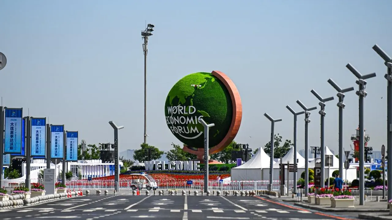  Dalian, WEF