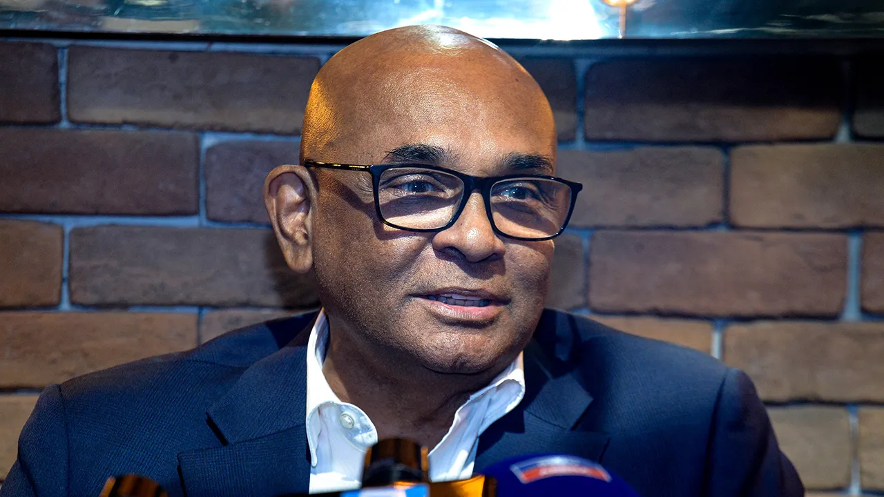 KUALA LUMPUR, 1 Jun -- Setiausaha Agung Konfederasi Bolasepak Asia (AFC), Datuk Seri Windsor Paul John bercakap pada sidang media di Gravybaby Bangsar hari ini.  --fotoBERNAMA (2026) HAK CIPTA TERPELIHARA