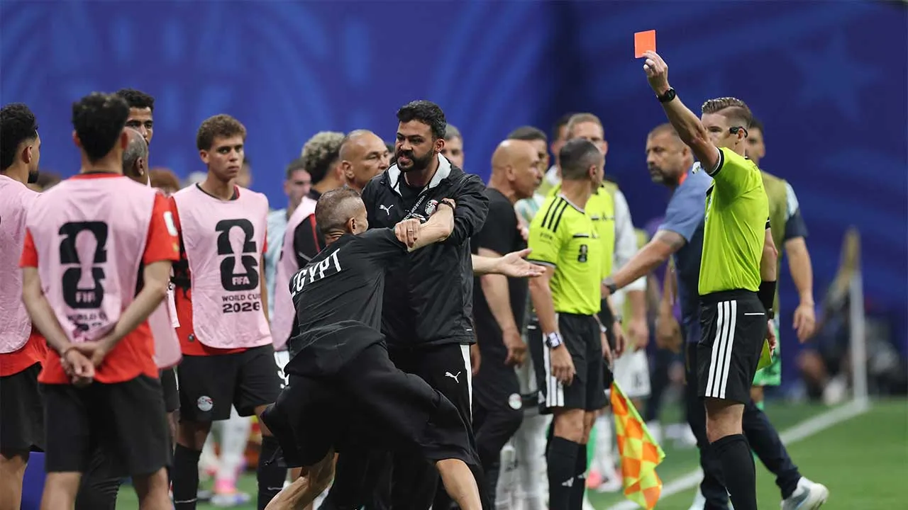 [TB]_ Egypt's coaching staff red card_REUTERS
