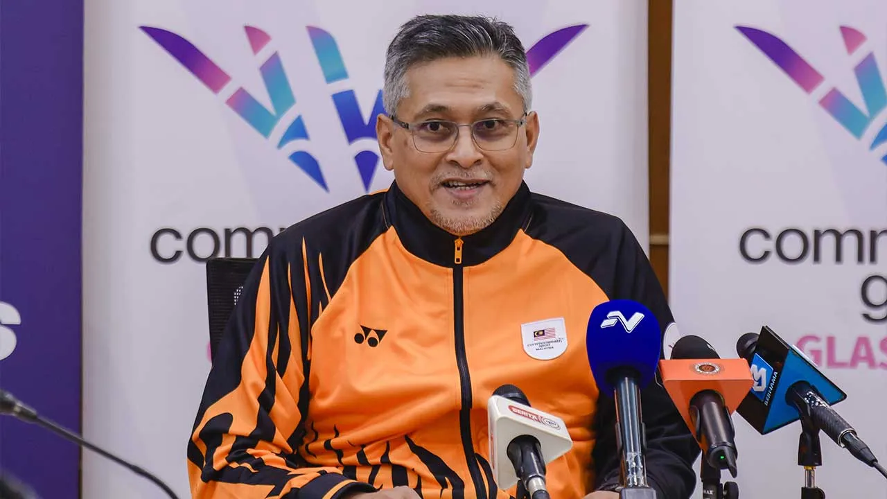 KUALA LUMPUR, 16 Julai -- Ketua Kontinjen Malaysia ke Sukan Komanwel Glasgow 2026 Datuk Awalan Abdul Aziz ketika ditemui media selepas Majlis Penyerahan Jalur Gemilang Ke Sukan Komanwel Glasgow 2026 di Majlis Sukan Negara Bukit Jalil hari ini.  --fotoBERNAMA (2026) HAK CIPTA TERPELIHARA