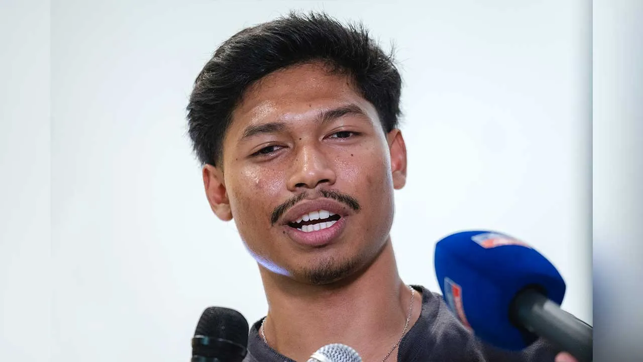 KUALA LUMPUR, 6 Julai -- Pelari pecut negara, Muhammad Azeem Fahmi, yang akan membawa cabaran negara pada Kejohanan Olahraga Bawah 23 Tahun Asia (1st Asian U23 Athletics Championships) 2026 ketika ditemui di Majlis Sukan Negara (MSN) hari ini.  --fotoBERNAMA (2026) HAK CIPTA TERPELIHARA