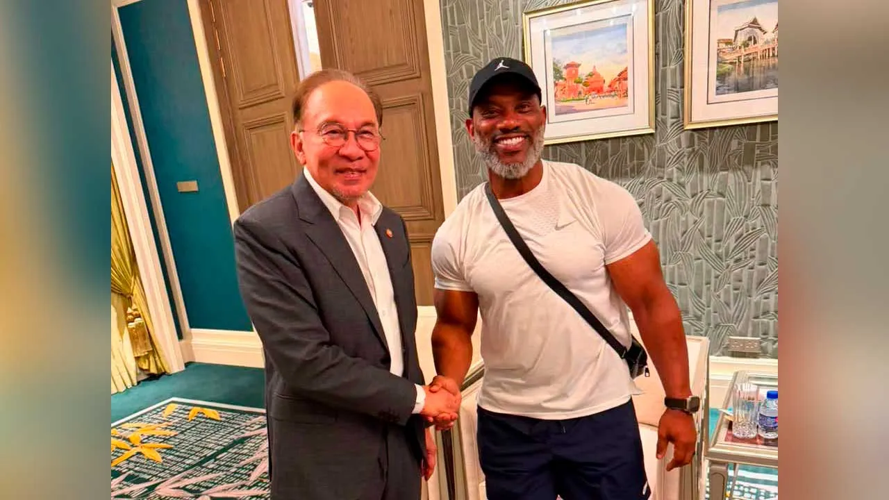 [TB]_Anwar Ibrahim﻿ Dexter Jackson_FB Anwar Ibrahim﻿