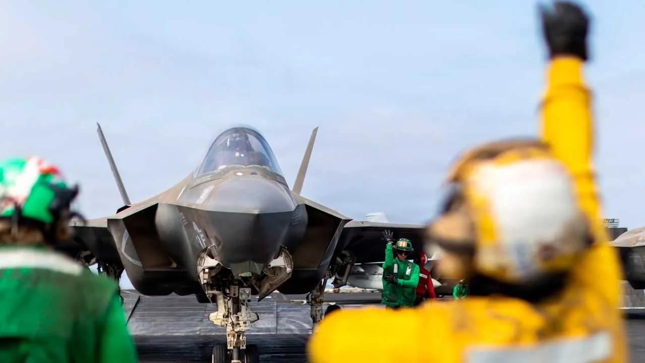 [TB]_F-35C stealth fighter_X @CENTCOM