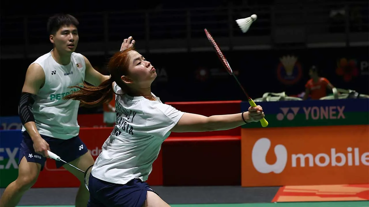 KUALA LUMPUR, 20 Mei -- Beregu campuran negara Jimmy Wong dan Cheng Su Yin ketika menentang beregu campuran Denmark Mathias Christiansen dan Alexandra Boje pada Kejohanan Perodua Malaysia Masters 2026 di Unifi Arena, Bukit Jalil hari ini.  Beregu negara tewas dengan keputusan 13-21, 15-21.  --fotoBERNAMA(2026) HAK CIPTA TERPELIHARA