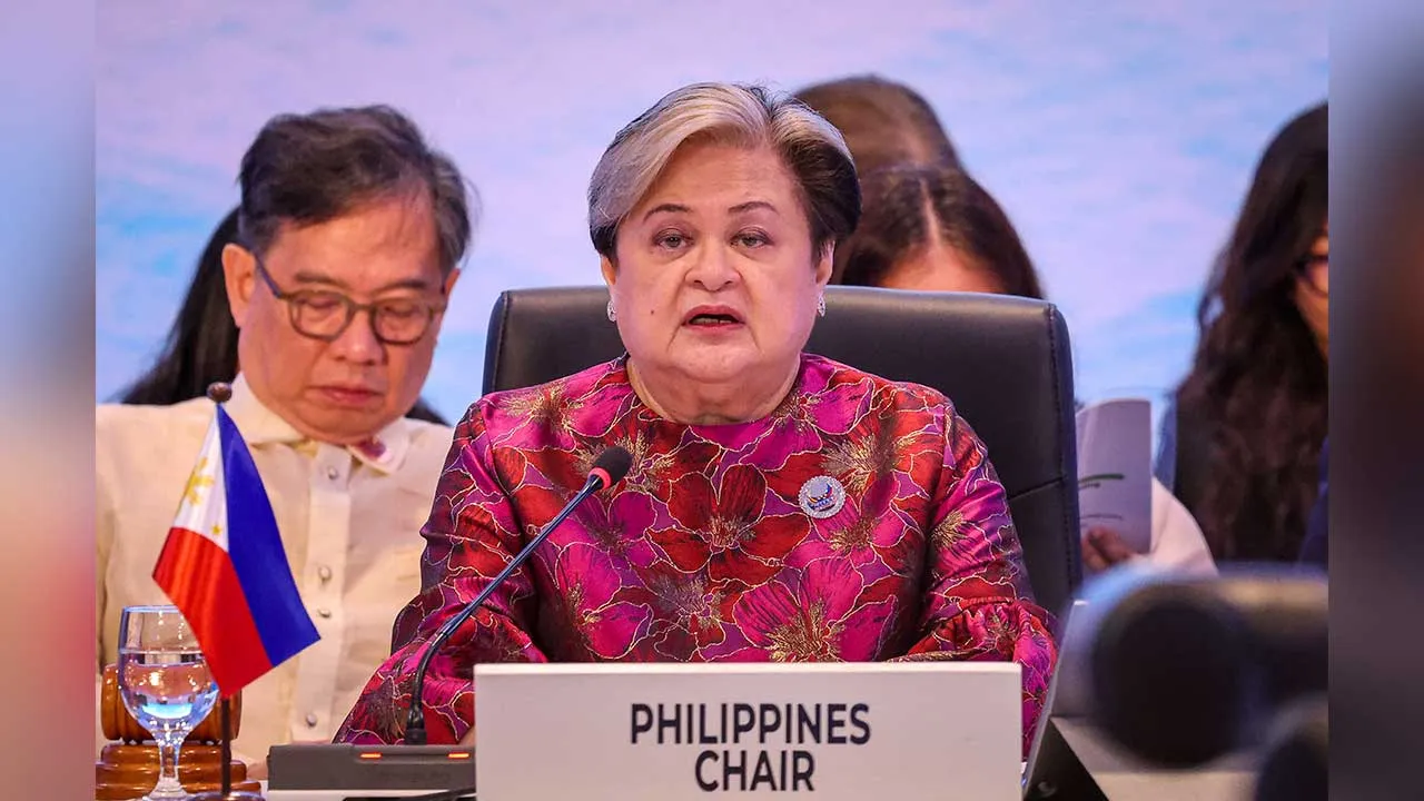 MANILA, July 21 -- Philippines Secretary for Foreign Affairs, Maria Theresa P. lazaro delivers a speech during the 59th ASEAN Foreign Ministers’ Meeting (plenary session) at The Philippine International Convention Center (PICC) today.   --fotoBERNAMA (2026) COPYRIGHT RESERVED