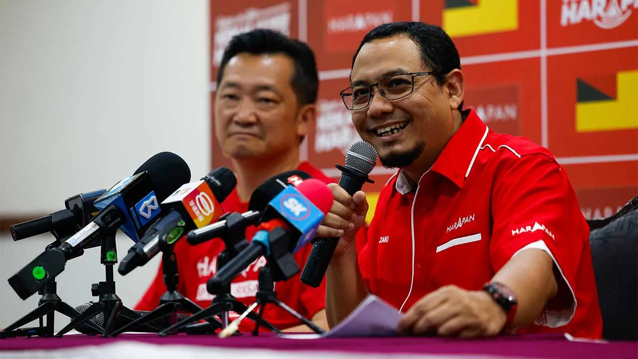 SEREMBAN, 19 Julai -- Ketua Pengarah Bilik Gerakan Pakatan Harapan Negeri Sembilan Datuk Muhammad Zaki Md Sabri ketika mengadakan sidang media di sebuah hotel hari ini.  --fotoBERNAMA (2026) HAK CIPTA TERPELIHARA